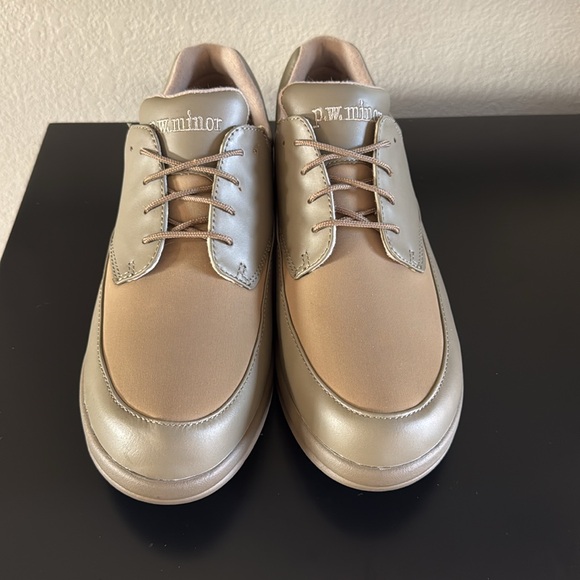 P.W. Minor Women's Pleasure Lace-Up Flat - Picture 4 of 10